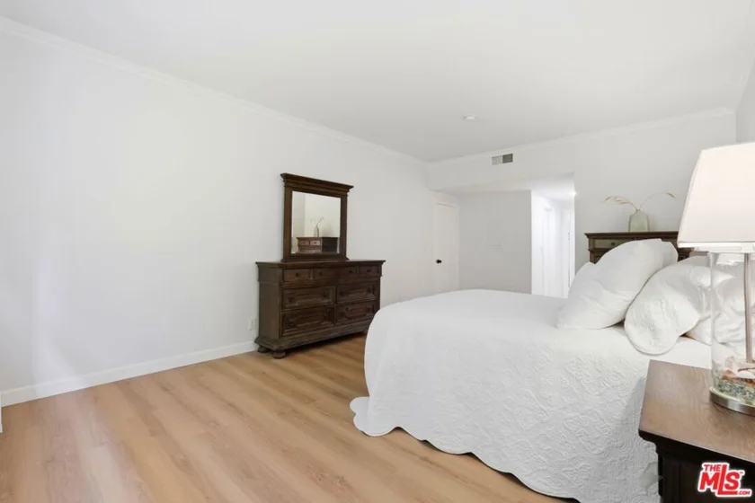828 S Bedford Street #202 photo 10