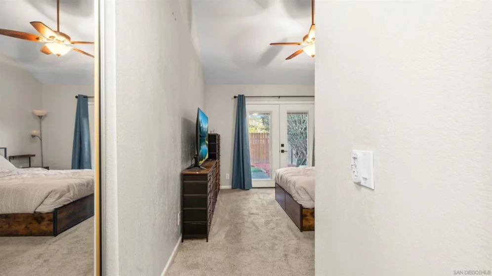 422 Devonshire Gln photo 21