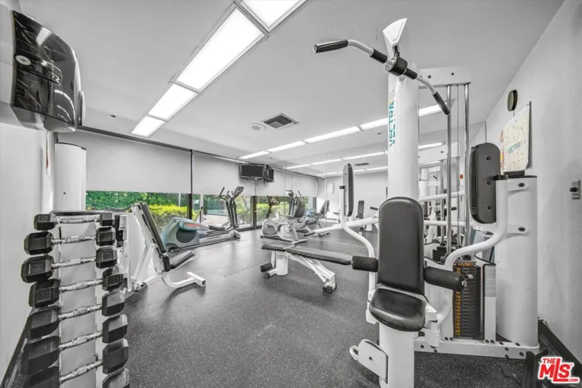 10790 Wilshire Boulevard #404 photo 28