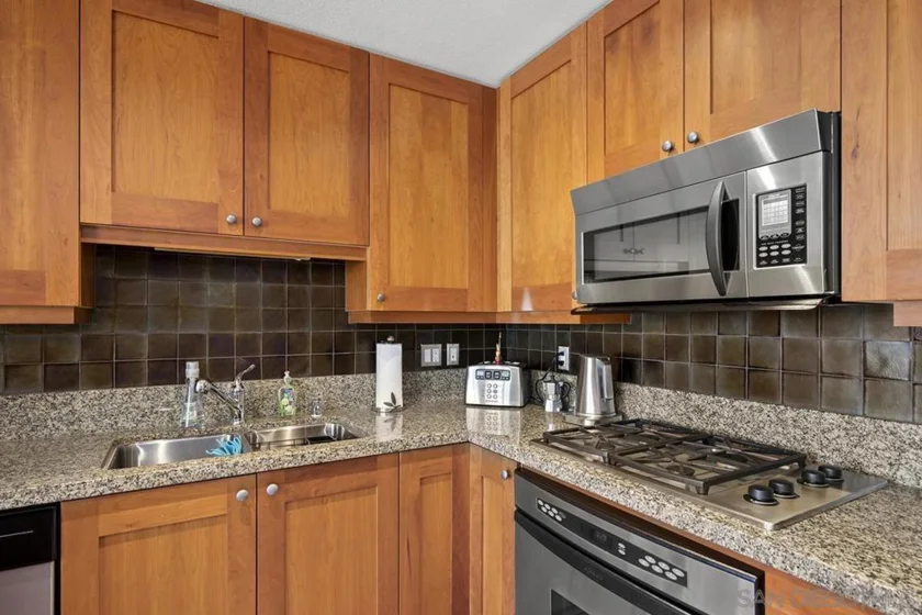 700 W Harbor #1205 photo 19