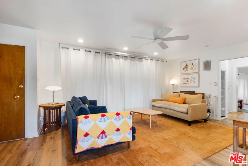 315 N Hillcrest Boulevard #19 photo 4