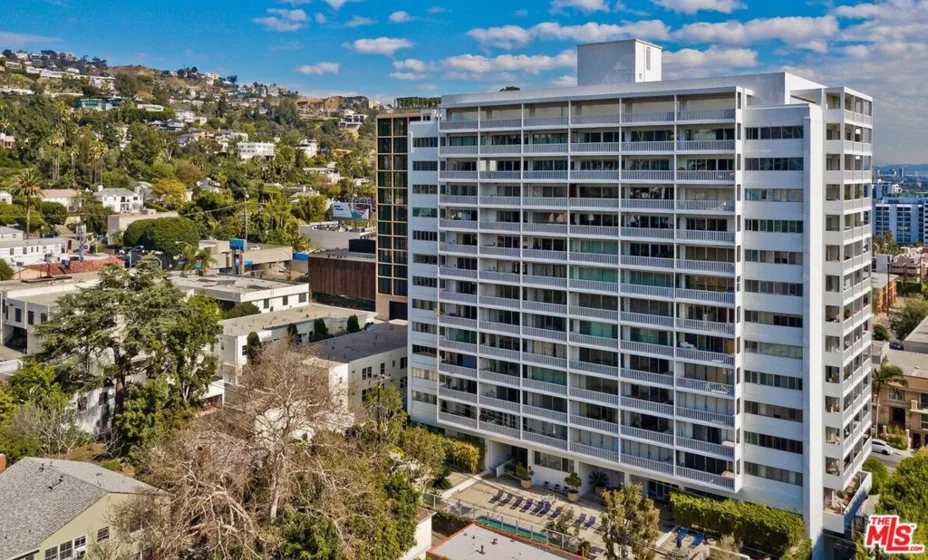 999 N Doheny Drive #601 photo 28