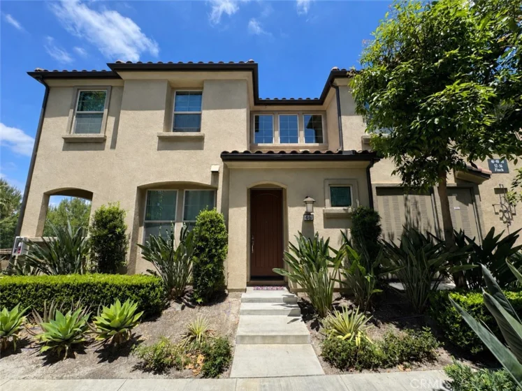 46 Finch photo 1