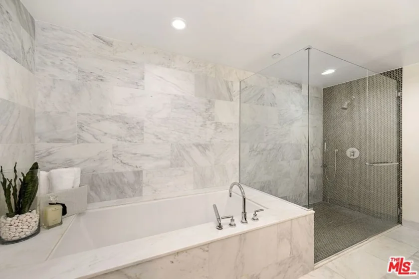 1705 Ocean Avenue ##107 photo 23