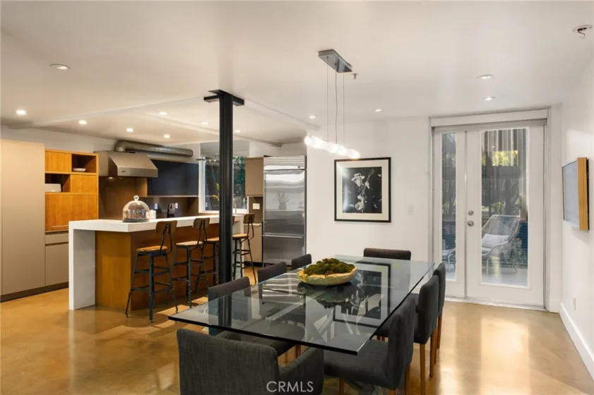 1037 N Laurel Avenue #11B photo 11