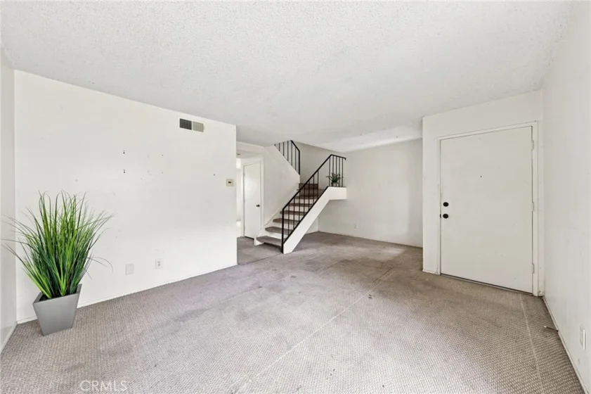 4978 Avila Way photo 6