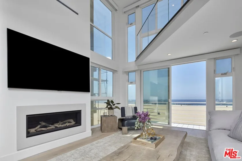 4403 Ocean Front Walk #205 photo 1