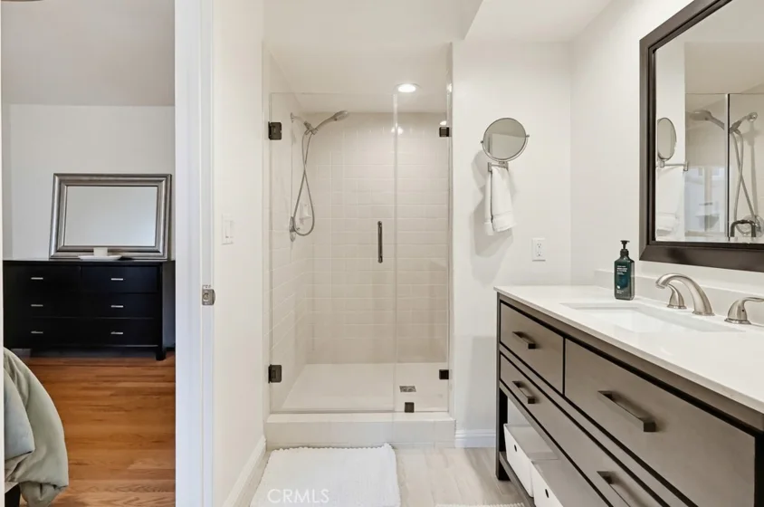 2906 Baywater Avenue #2 photo 38