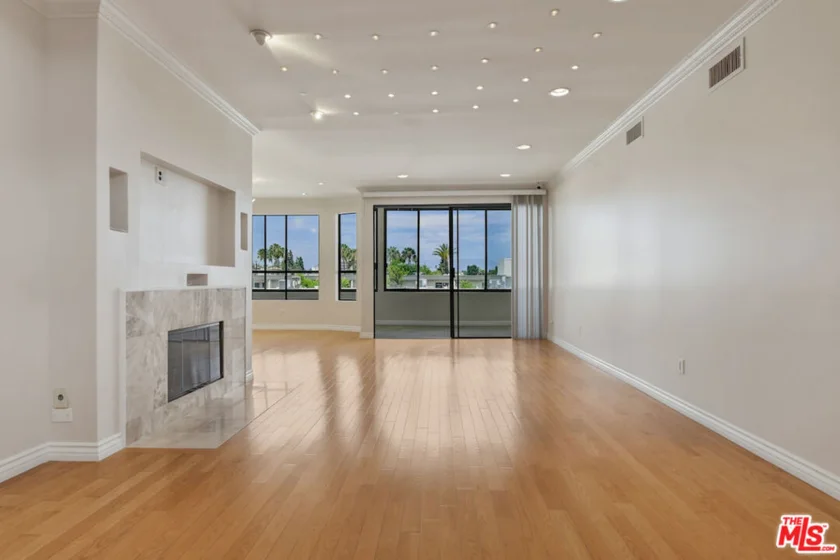 4443 Ventura Canyon Avenue #304 photo 67