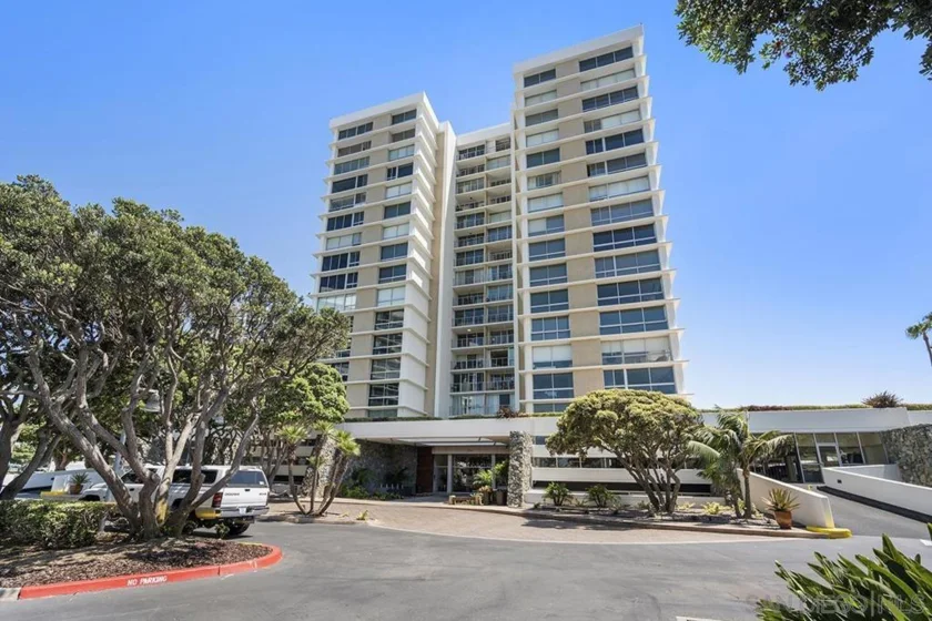 1720 Avenida Del Mundo #509 photo 49