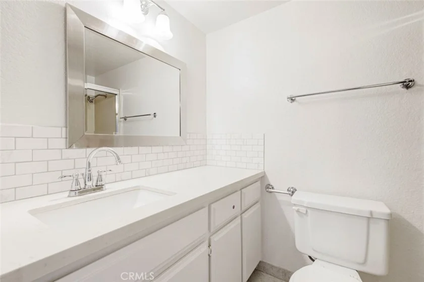 460 Oak Street #203 photo 12