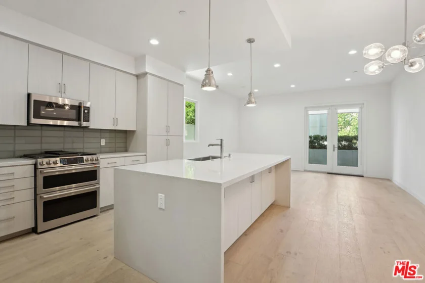 1746 Garfield Place #101 photo 26