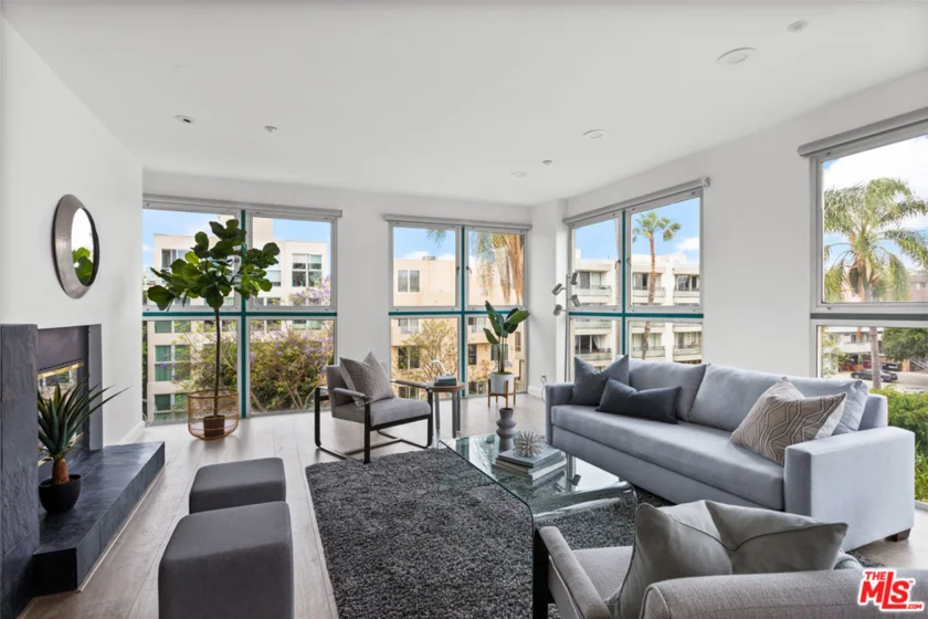 1932 Selby Avenue #301 photo 1