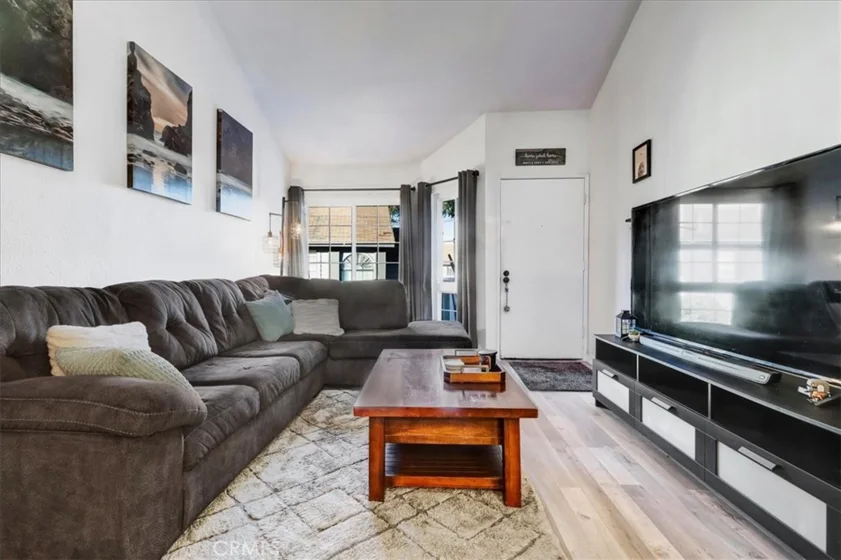 883 W 34th #N photo 30