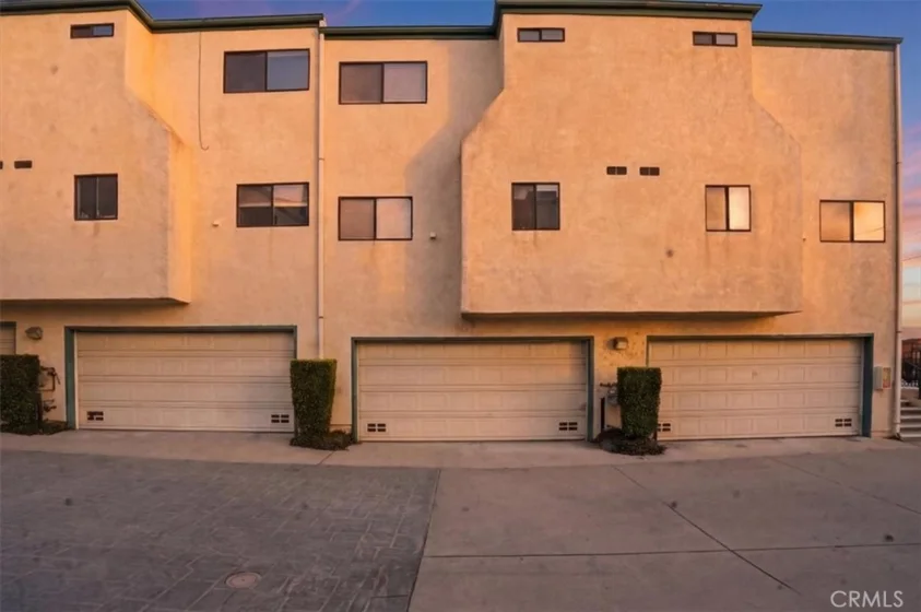 14325 Foothill #9 photo 33