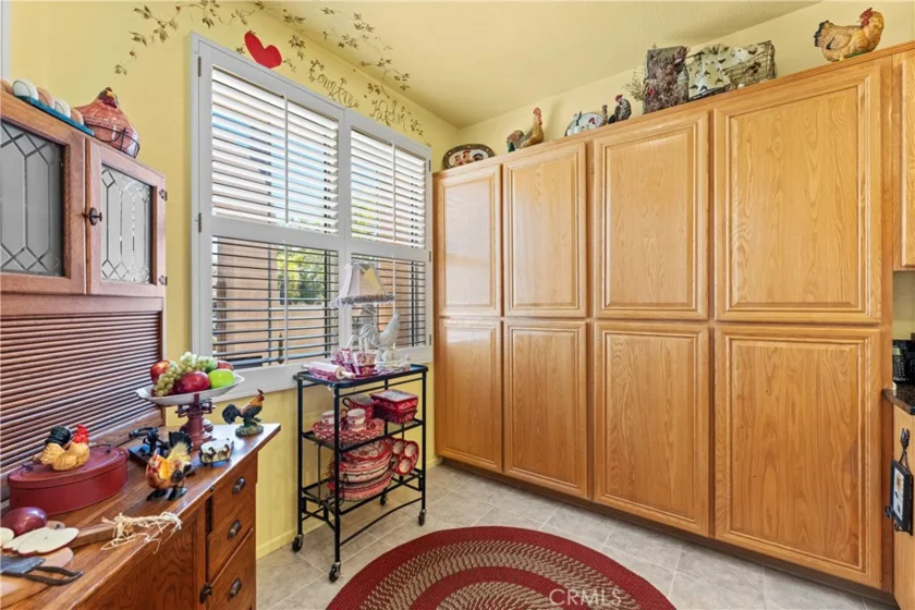40145 Colony photo 4