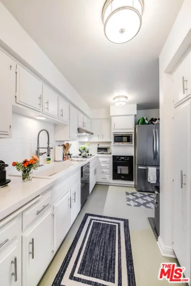 631 Wilcox Avenue #3F photo 10