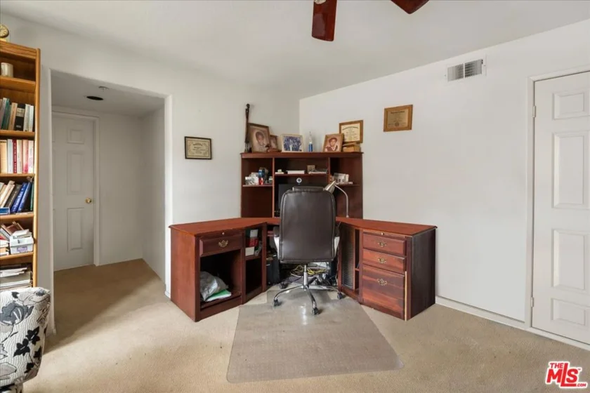 7307 Hannum Avenue photo 31