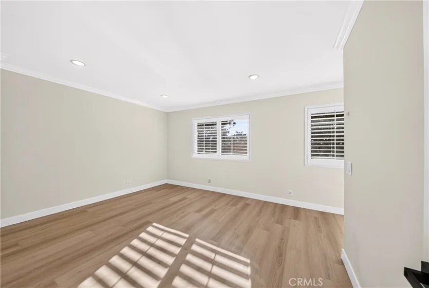 4657 Larwin photo 17