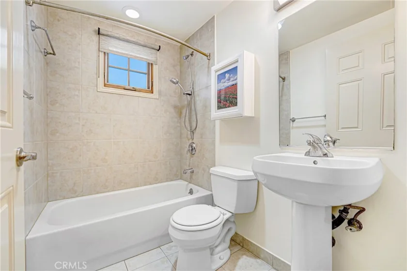 333 N Hill Avenue #203 photo 18