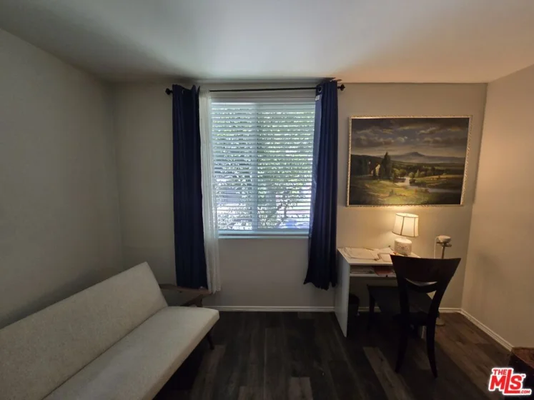 14315 Riverside Drive #105 photo 11