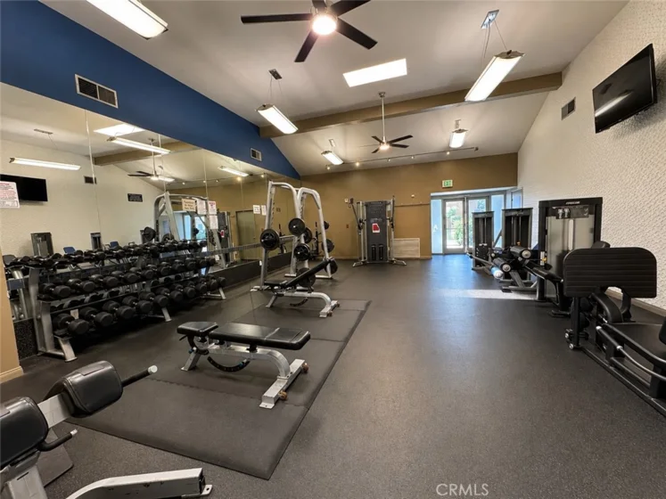 5565 Canoga Avenue #207 photo 20