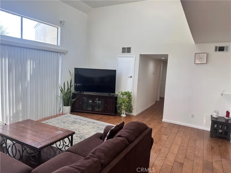 5700 Etiwanda #264 photo 2