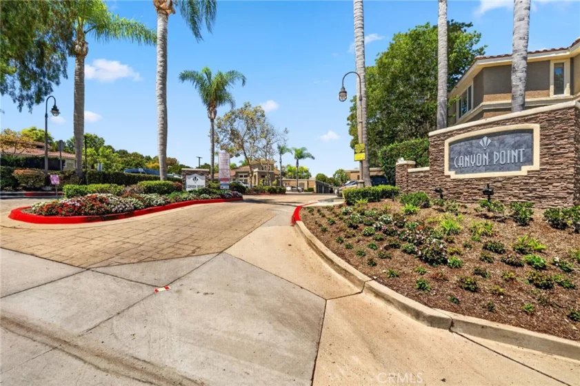 22681 Oakgrove #127 photo 27
