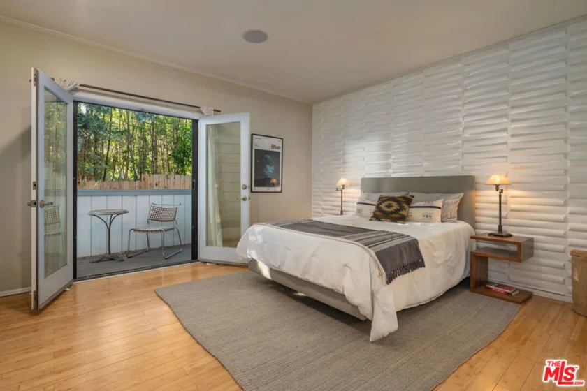1133 N Clark Street #103 photo 14
