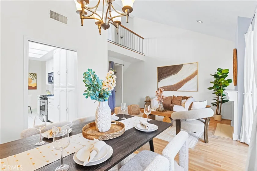 330 Cordova #307 photo 1