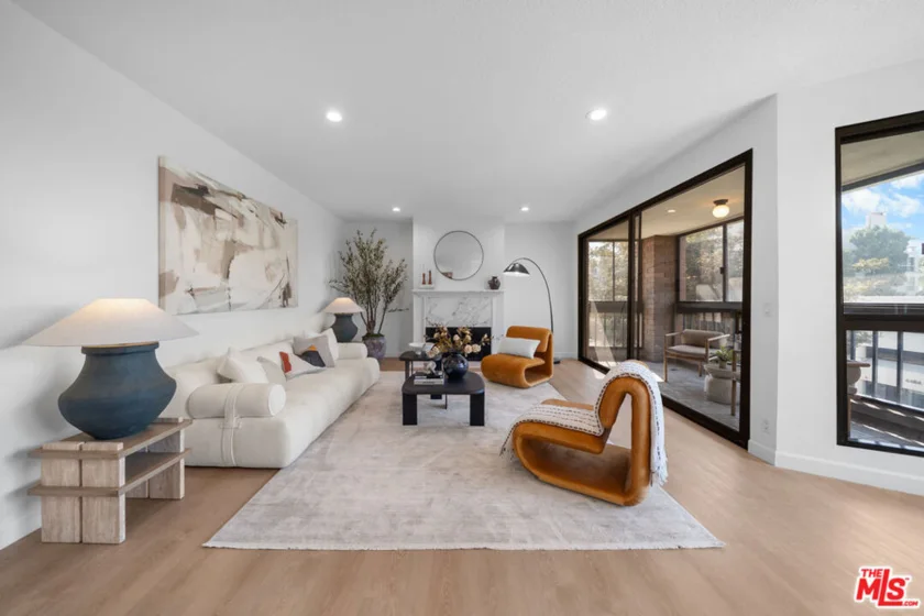 4477 Wilshire Boulevard #308 photo 3