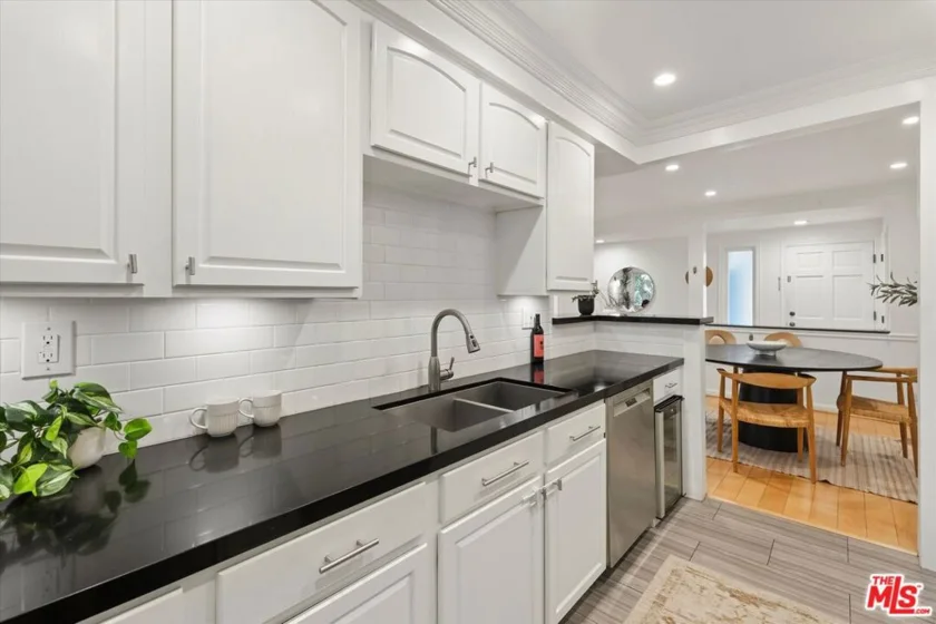 11646 Chenault Street #9 photo 3