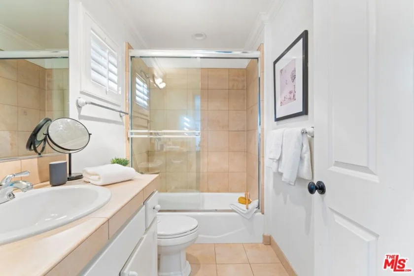 838 17th Street #103 photo 25