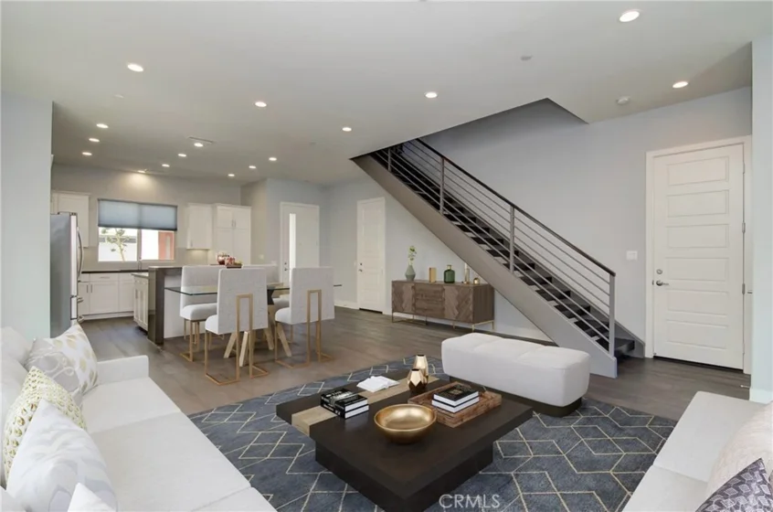 3065 Paragon photo 1