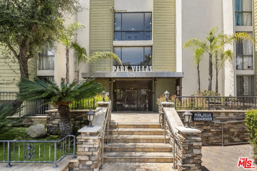 525 S Ardmore Avenue #107 photo 8