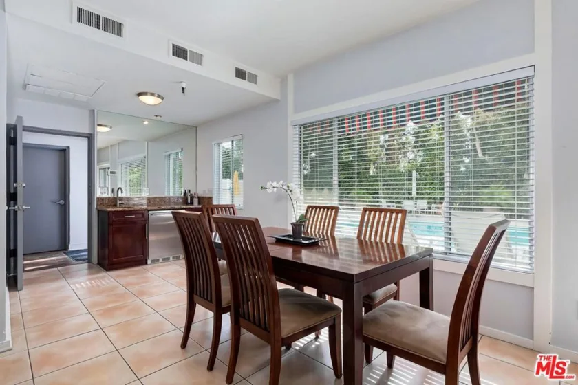 8530 Holloway Drive #422 photo 28