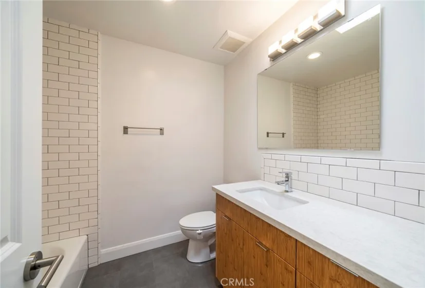 1601 Veteran Avenue #301/302 photo 21