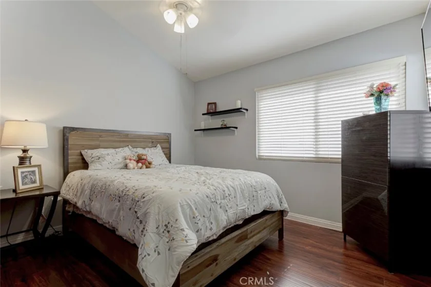 8330 Penfield photo 13