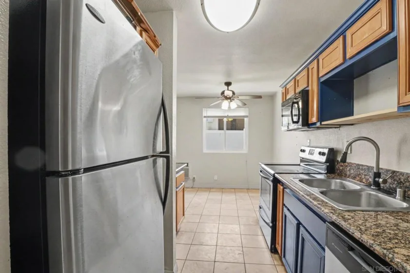 930 Peach Avenue #11 photo 6