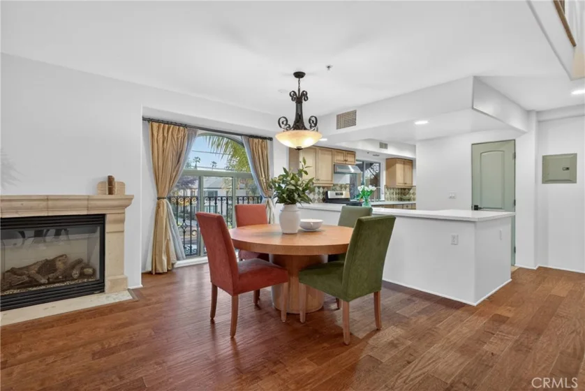 4301 Los Feliz #12 photo 32