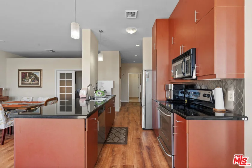 3810 Wilshire Boulevard #712 photo 7