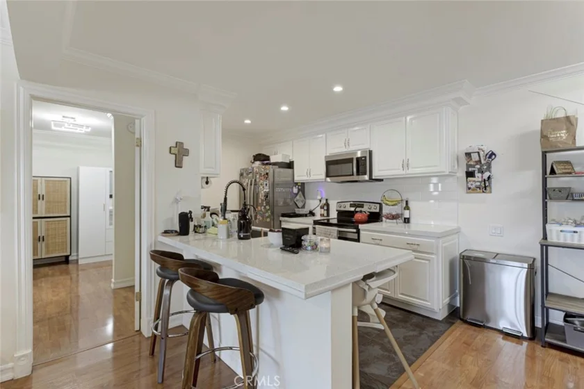 5334 Lindley Avenue #337 photo 30