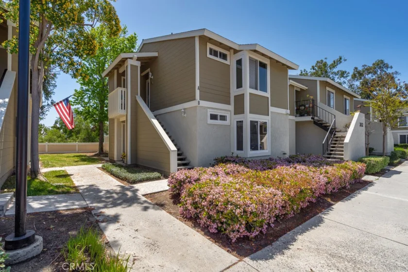 26152 Los Viveros #237 photo 1