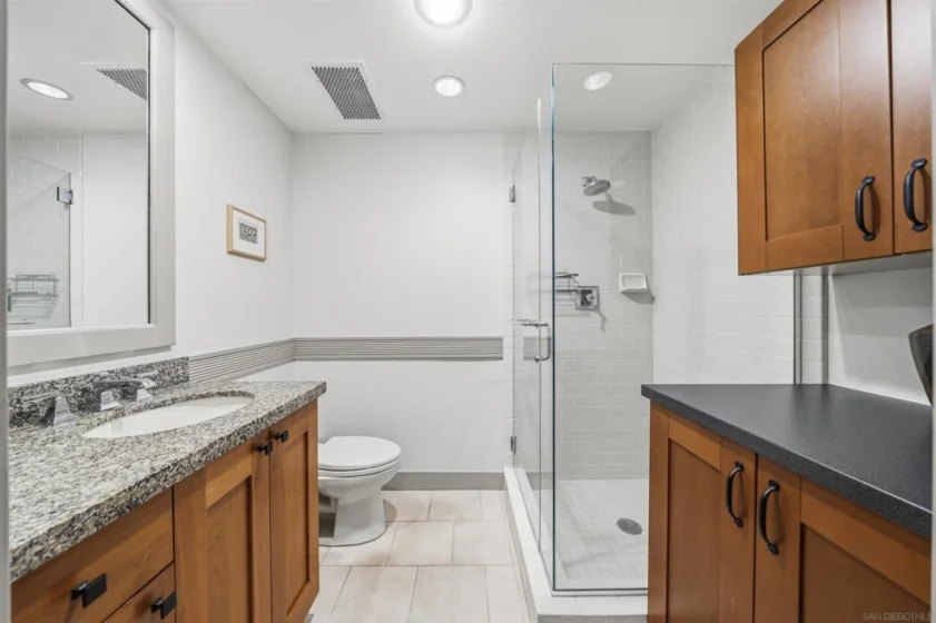 700 W Harbor #407 photo 25