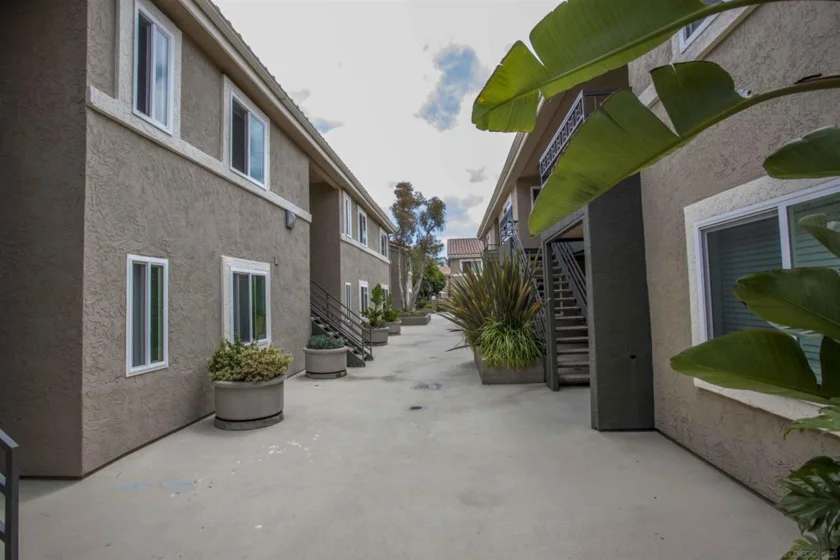 7545 Charmant #1516 photo 25