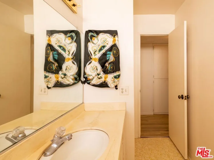 5055 Coldwater Canyon Avenue #114 photo 20