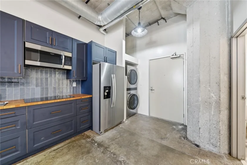 825 E 4th Street #101 photo 21