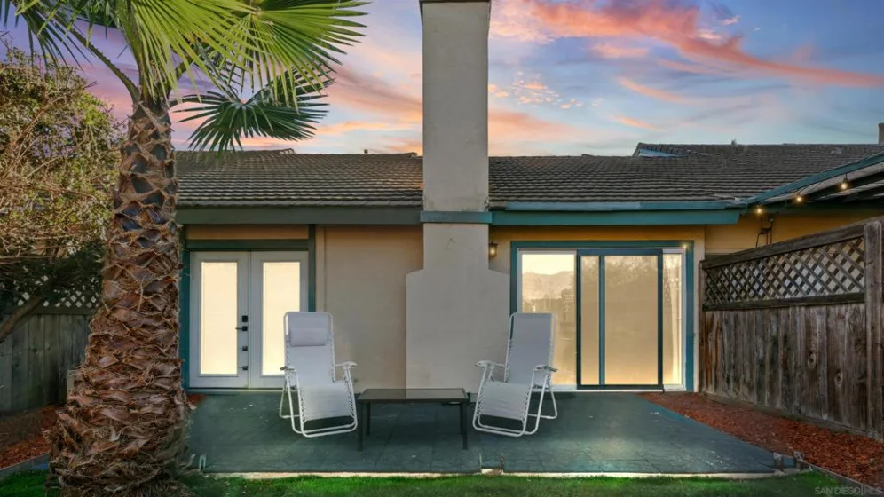422 Devonshire Gln photo 27