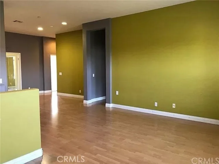 2270 Clark photo 2