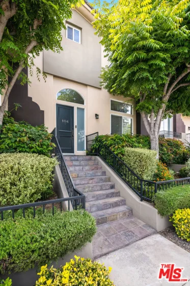 4435 Colfax Avenue #104 photo 2